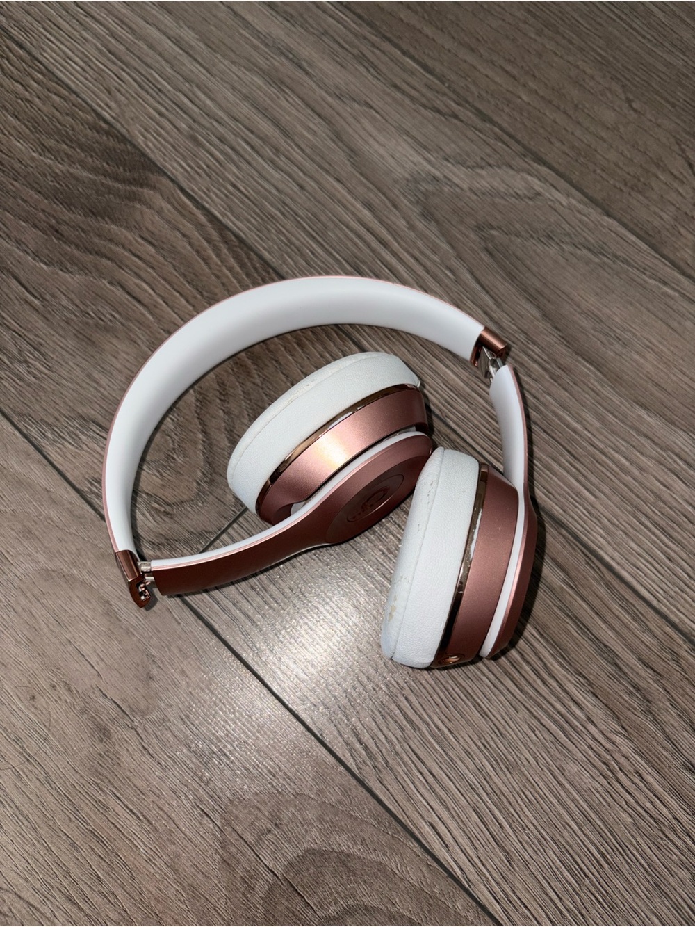 (For pieces/repair) Beats by Dre Over-Ear Headphones in Rose Gold and White